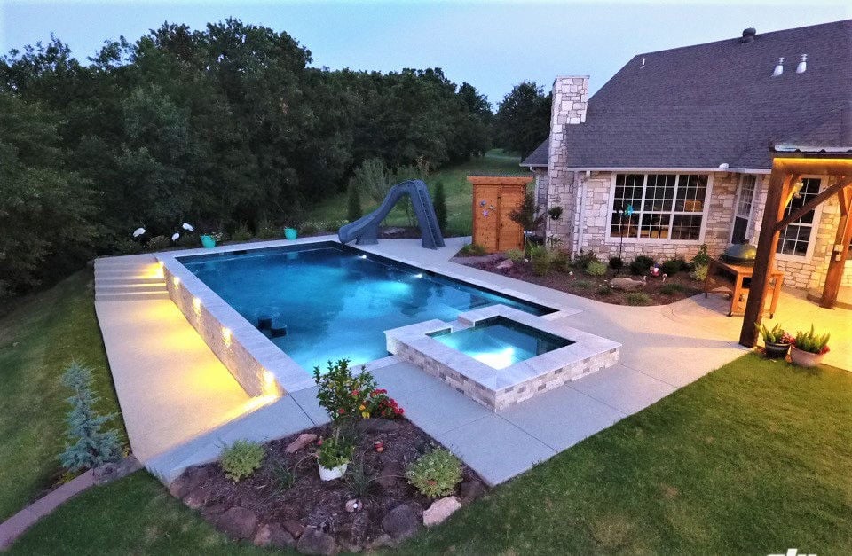 Which Pool Shape is Right for Your Backyard-1